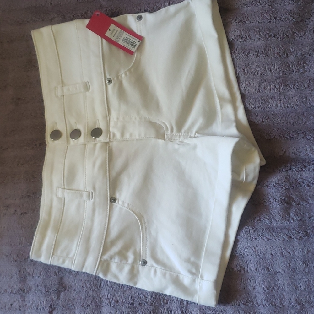 Xhilaration women's shorts size 6